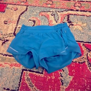 LULULEMON POOLSIDE hotty hot shorts